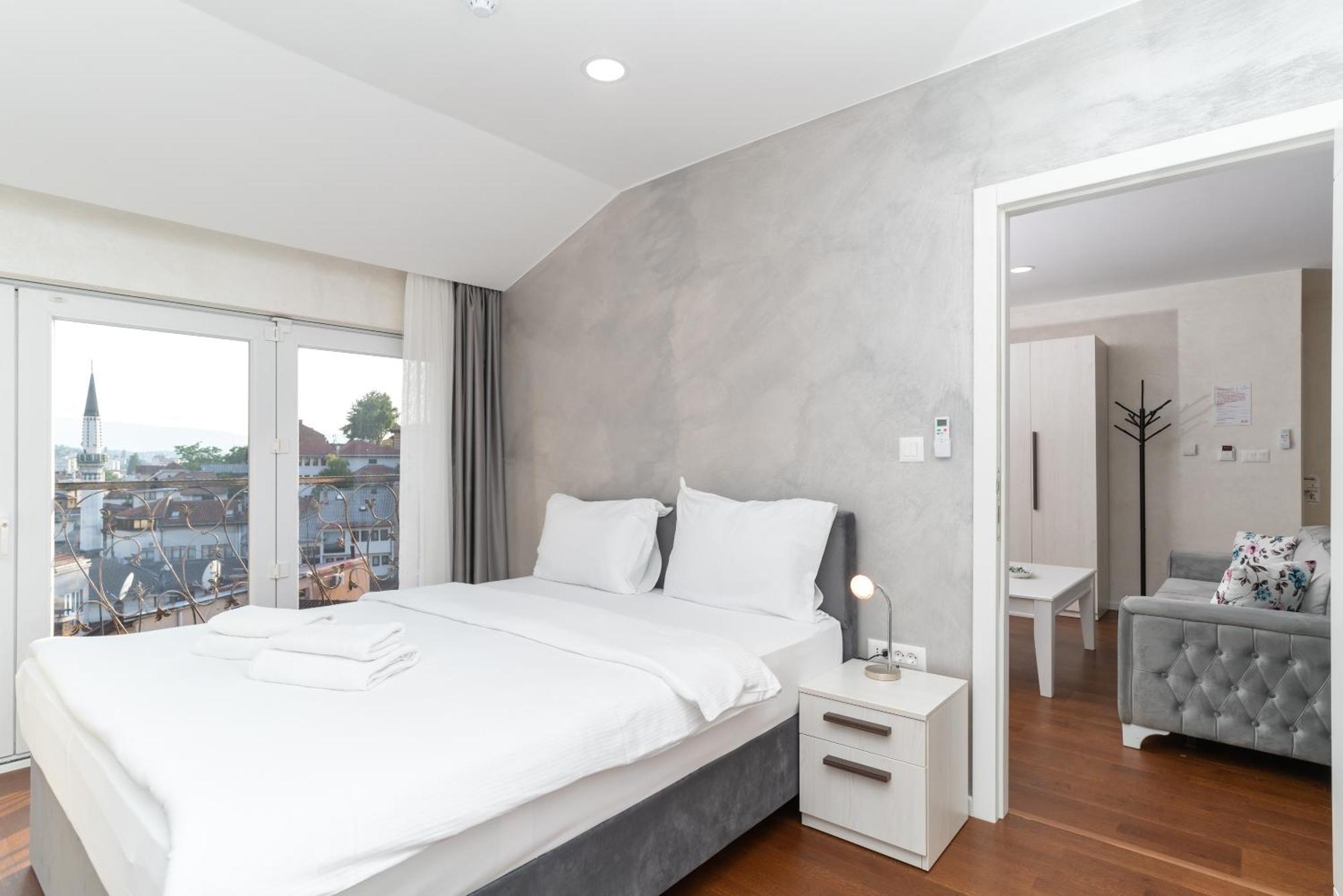 Ornament Hotel And Apartments Сараево Экстерьер фото