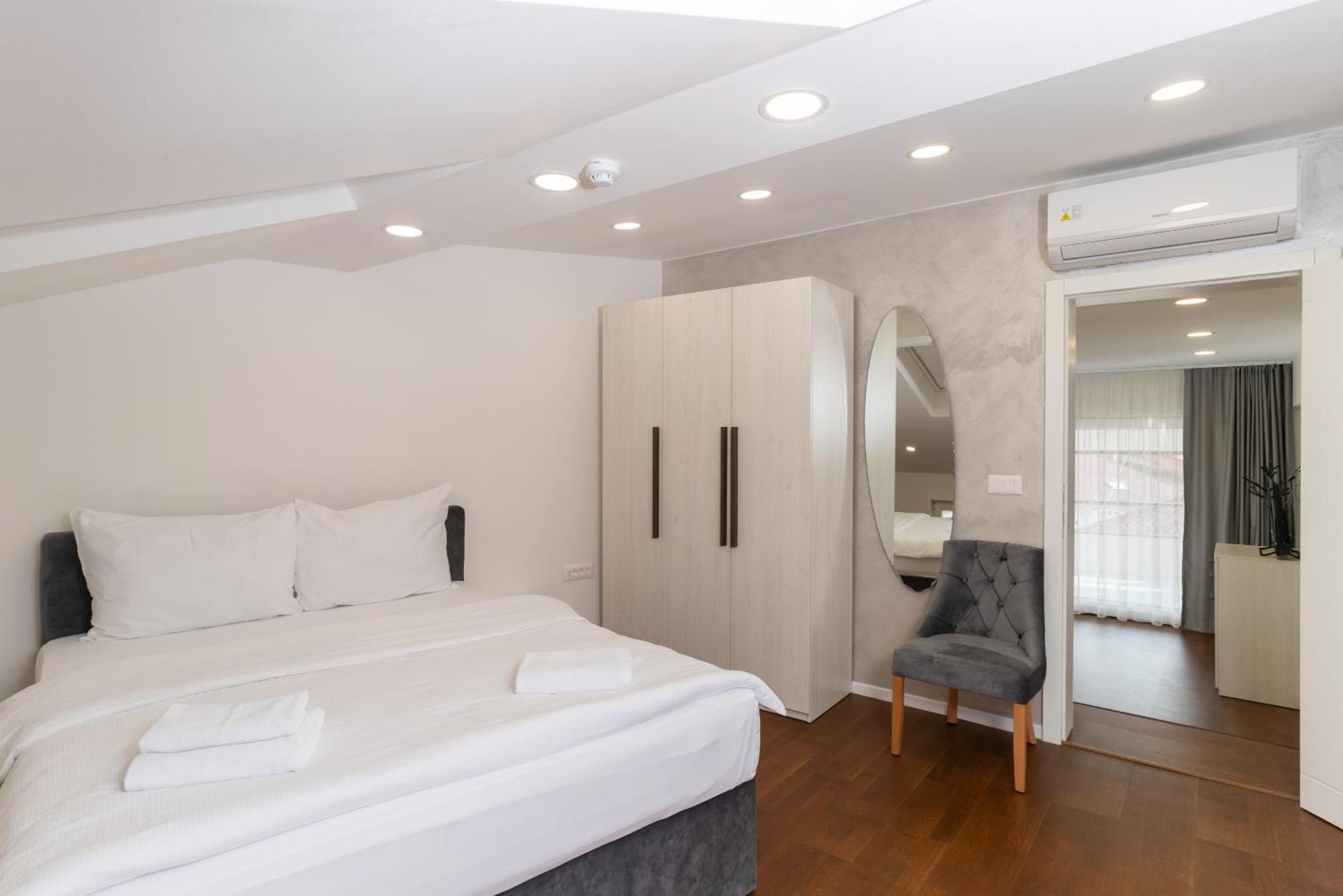 Ornament Hotel And Apartments Сараево Экстерьер фото