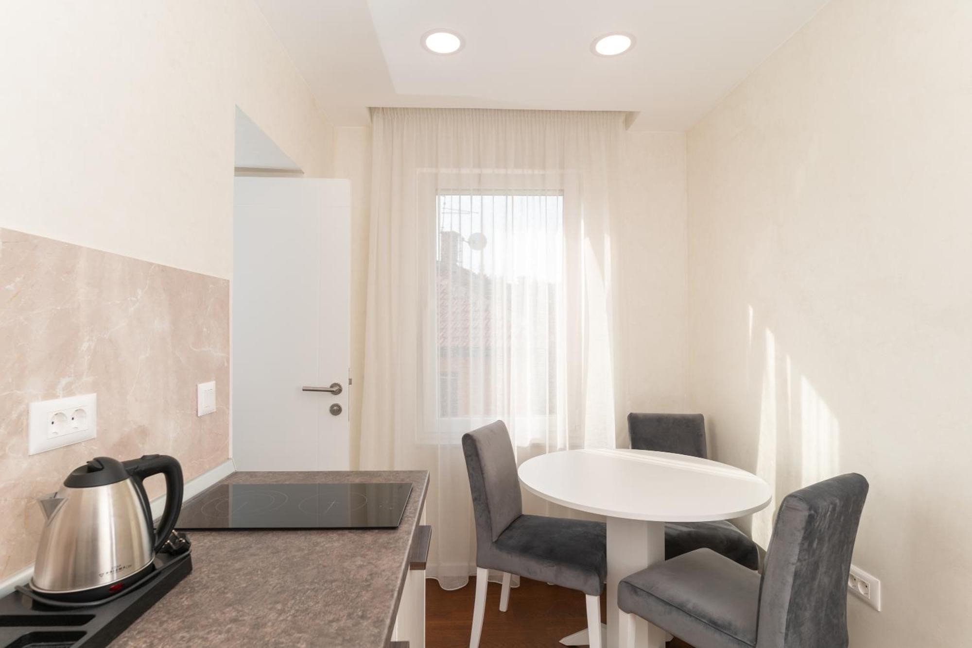 Ornament Hotel And Apartments Сараево Экстерьер фото